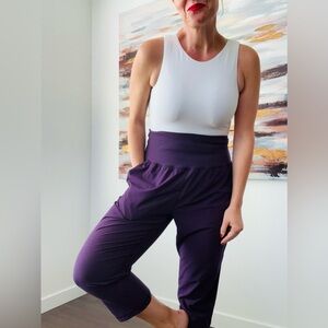 LULULEMON Tranquil Crop Regal Plum Purple Size 12 Excellent Condition